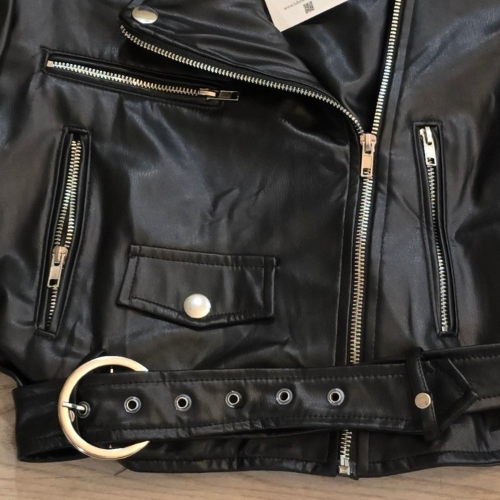 Tuba Butik Womens Black Faux Leather Cropped Moto Biker Jacket Belted Size Large - Picture 4 of 10